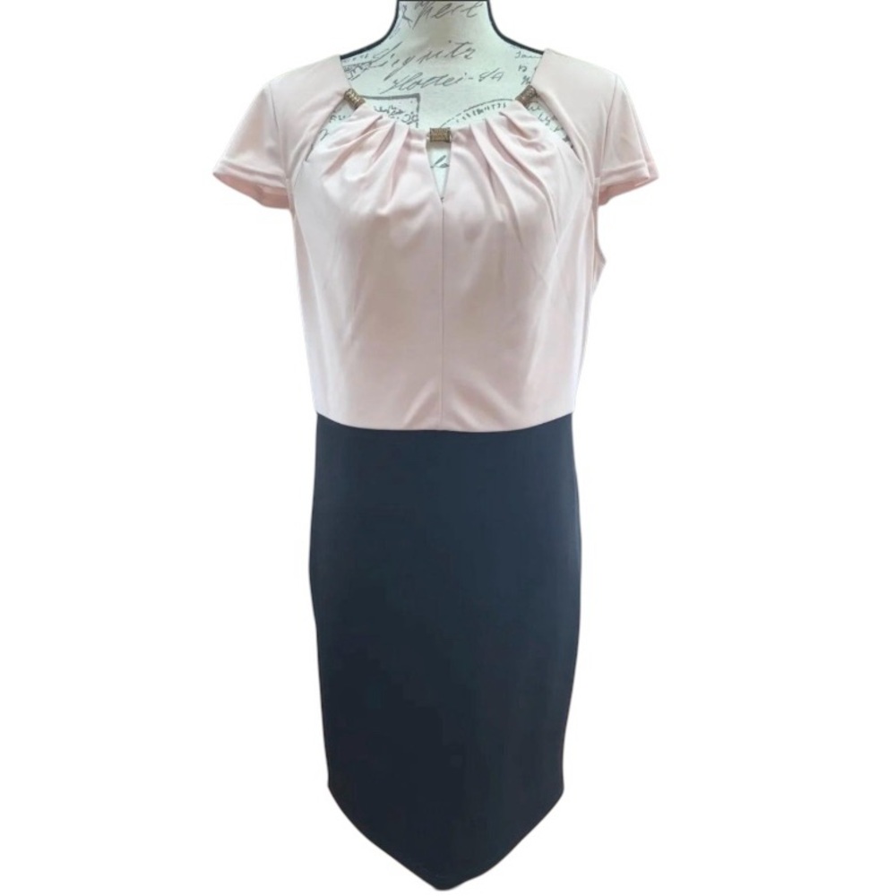 Suzy Shier Women Bodycon Dress
XL Pink and Black TwoTone Soft
Stretch